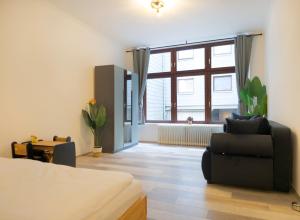 Wuppertal Zentral - Nähe DUS & Essen & Köln - 3 Bedrooms - 240 cm Esstisch, Kinder willkommen