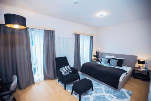 Deluxe King Room room in Hotel Lakeview