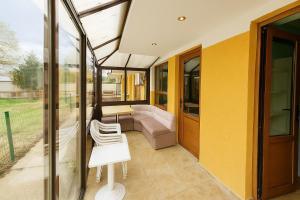 Lovely Nest with Glass Veranda