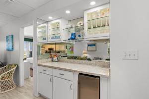 Edgewater Condo Unit #303 Apts