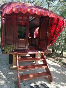 Appartements La Roulotte Authentique : Chambre Double Supérieure