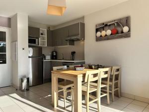 100 - Appart duplex 6p avec piscine collective.