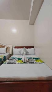 1148a 3br 1-king size 1queen size 2 double size 2-single size 1-extra matress Moa view