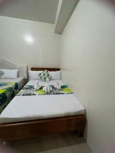 1148a 3br 1-king size 1queen size 2 double size 2-single size 1-extra matress Moa view