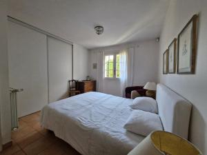 Villas Villa avec jacuzzi au coeur de la Provence ! : photos des chambres