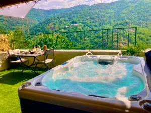 B&B / Chambres d'hotes L-Insolite PALLAS : photos des chambres