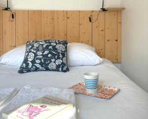 Hotels LES BAIGNEURS : photos des chambres