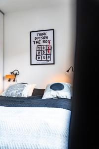 1 BR Apartment - ZENTRAL - BUSINESS - WIFI - KÜCHE - NETFLIX - PARKHAUS