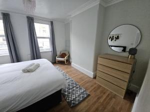 Central Angel Location 1BR Apartment