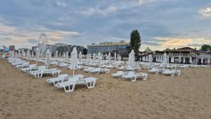 Grand Hotel Nirvana -Inclusive & Free Beach Access