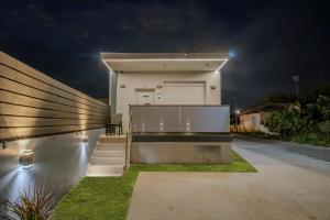 Zoi Elegant Green Apartments