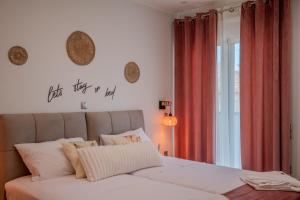 Zoi Elegant Green Apartments