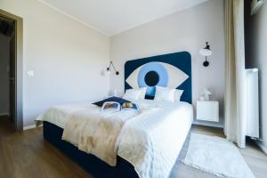 Bohema Apartment with Balcony near Metro