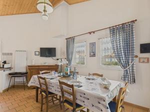 Maison proche de la mer avec jardin pour 4