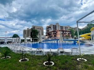 Grand Hotel Nirvana -Inclusive & Free Beach Access