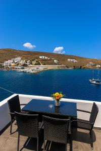 Seafront Alos Gem - Loutra Seaview Escape