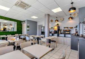 Hotels B&B HOTEL Sete Centre Gare : photos des chambres
