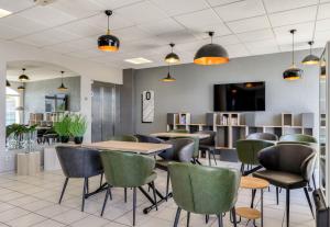 Hotels B&B HOTEL Sete Centre Gare : photos des chambres
