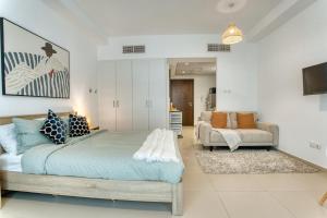 Casa del Mar Marjan Island Studio Beach Pool