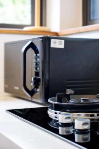 Luxurious 3BR Villa with Infinity Pool Sea View