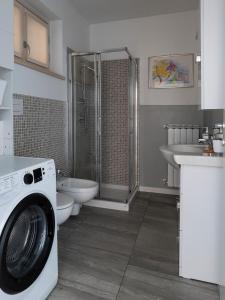 EnjoyIseoLake - Lights on The Lake