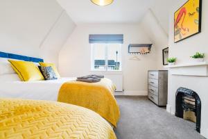 Cosy 2BR Cottage With Free Parking