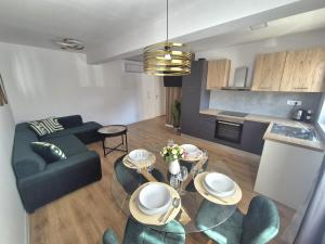 Apartment M&M-sea view & private parking