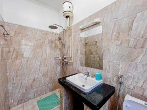 Tropikal Gateaway home - Creek