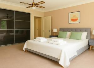 2 Bed Flat near Chiswick Park