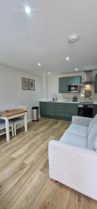 Cameo Suite - The Apple Barn