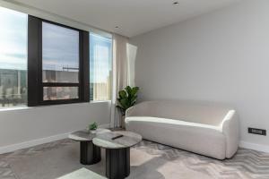 Modern City Unit with Aircon, CoWorkspace, Secure Building