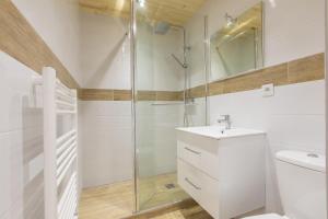 Appartements Chalet l-Attrape Coeur - Megeve : Appartement avec Vue sur la Montagne