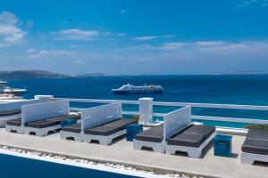 Flaskos Luxury Suites
