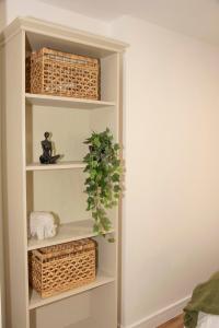 Cosy 2-Bed Apartment in Penarth Town Flat 1