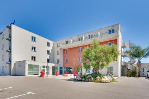 Kyriad Perpignan Sud