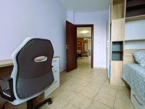 Akrotiri 2BR Apartment