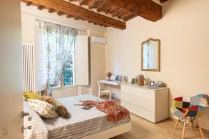 Le Mura, L Amphitheatrum e San Frediano