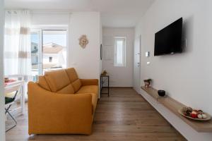 Eleven House by BarbarHouse