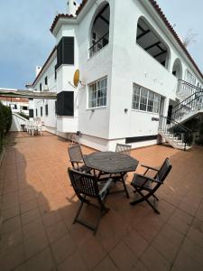 Apartamento a pie de playa en urbanización con piscina