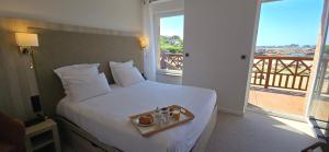 Hotels Logis Hotel Saint Guirec Et De La Plage : photos des chambres