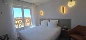 Hotels Logis Hotel Saint Guirec Et De La Plage : photos des chambres