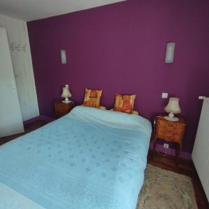 Maisons de vacances Maison conviviale a Treigny avec terrasse 130 m² : photos des chambres