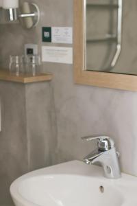Hotels Logis Hotel Saint Guirec Et De La Plage : photos des chambres