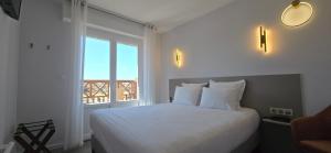 Hotels Logis Hotel Saint Guirec Et De La Plage : photos des chambres