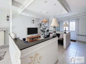 Appartements Elegant 2BD Terrace 50 m from the sea, Sleeps 8 : photos des chambres