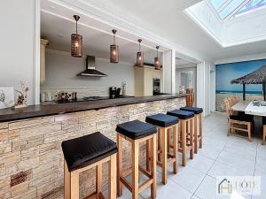 Appartements Elegant 2BD Terrace 50 m from the sea, Sleeps 8 : photos des chambres