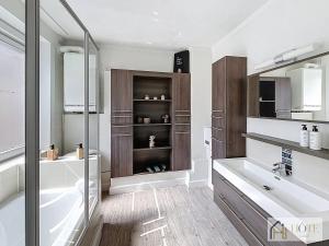 Appartements Elegant 2BD Terrace 50 m from the sea, Sleeps 8 : photos des chambres