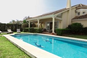 Large 4 Beds Cozy Villa 700 m Walk Las Cañas Beach