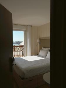 Hotels Logis Hotel Saint Guirec Et De La Plage : photos des chambres