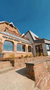 Hotels Logis Hotel Saint Guirec Et De La Plage : photos des chambres
